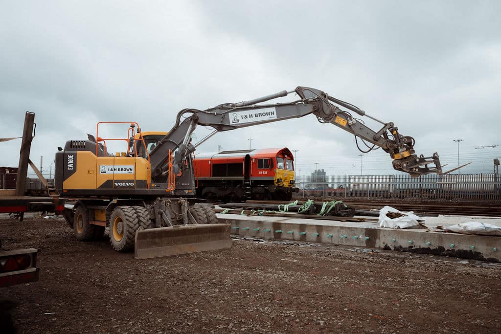 WHEELED EXCAVATOR OPERATOR